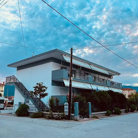 Atlantis Aparthotel Nea Vrasna